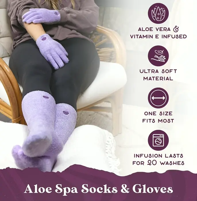 Lavender Canyon Fuzzy Socks & Handwear Relaxation Set
